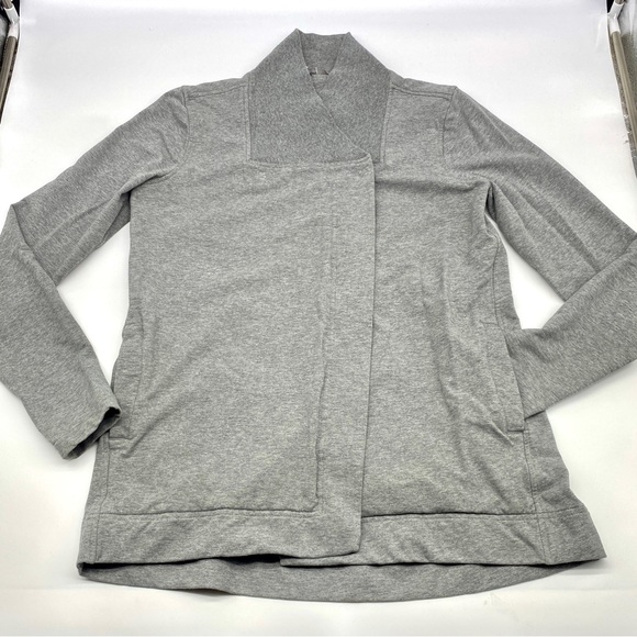 LULULEMON GREY CROSS OVER LONG BUTTON SWEATER JERSEY COTTON JACKET LADIES 8 - Picture 1 of 4